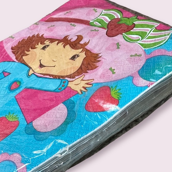New DesignWare Strawberry Shortcake Paper Luncheon Napkins - Picture 4 of 4